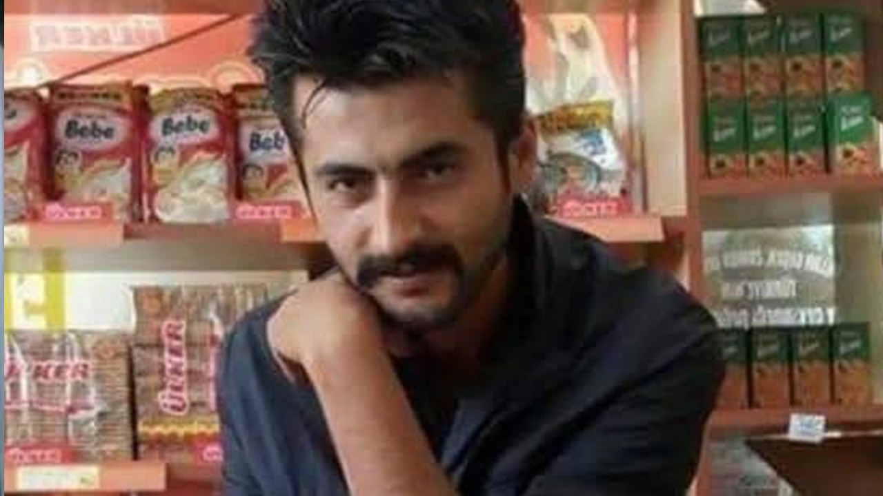 Parkta bilinci kapalı halde bulunan 2 çocuk babası, kaldırıldığı hastanede öldü