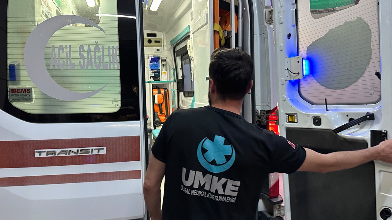 Dördüncü kattan düşen çocuk ağır yaralandı