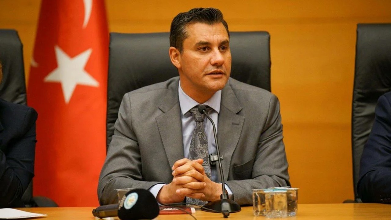 Ferdi Zeyrek kimdir?