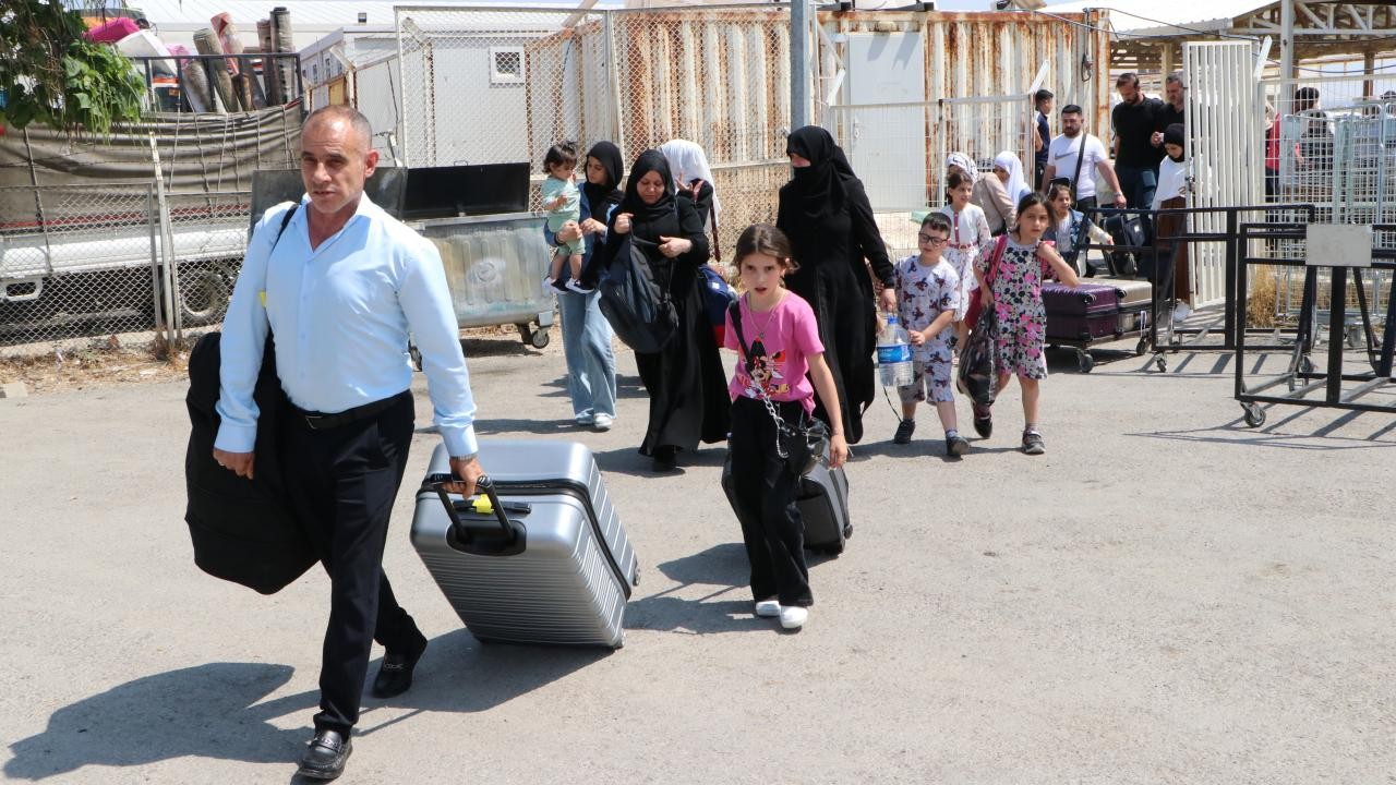 Suriyelilerin ülkelerine dönüşü sürüyor