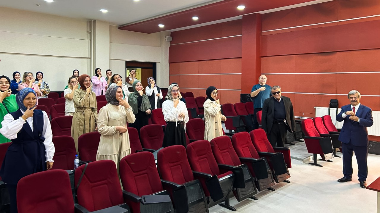 NEÜ’de işaret dili eğitimleri tamamlandı