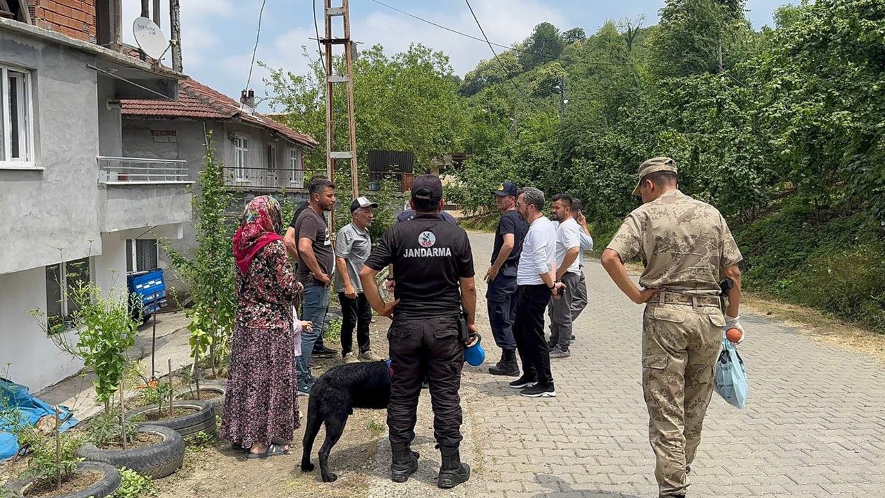 12 saattir her yerde aranan çocuk karşı köyde bulundu