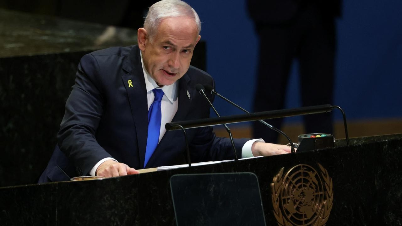 Netanyahu: İsrail jetleri çok yakında Tahran semalarında uçacak
