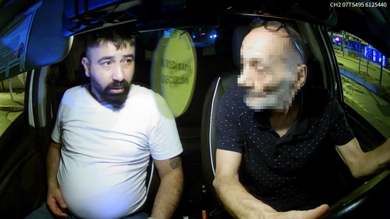 Şoföre saldırıp taksiyi gasp etti, 9 kilometre sonra kaza yapınca yakalandı