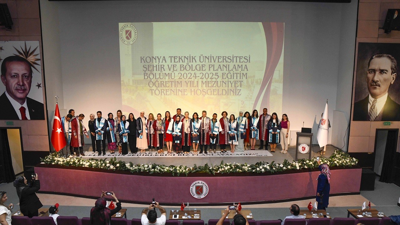 KTÜN Mimarlık ve Tasarım Fakültesi mezuniyet coşkusu