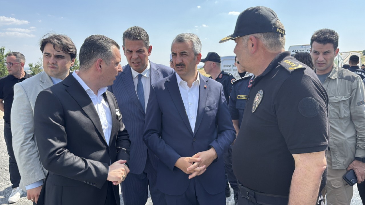 Kontrolden çıkan araç ağaca çarptı: 2'si çocuk 5 kişi yaşamını yitirdi