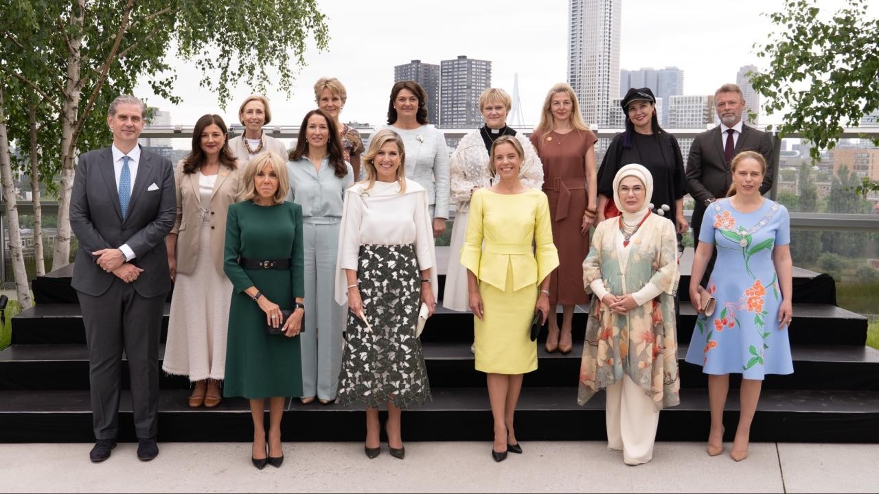 Emine Erdoğan, lider eşleriyle bir araya geldi