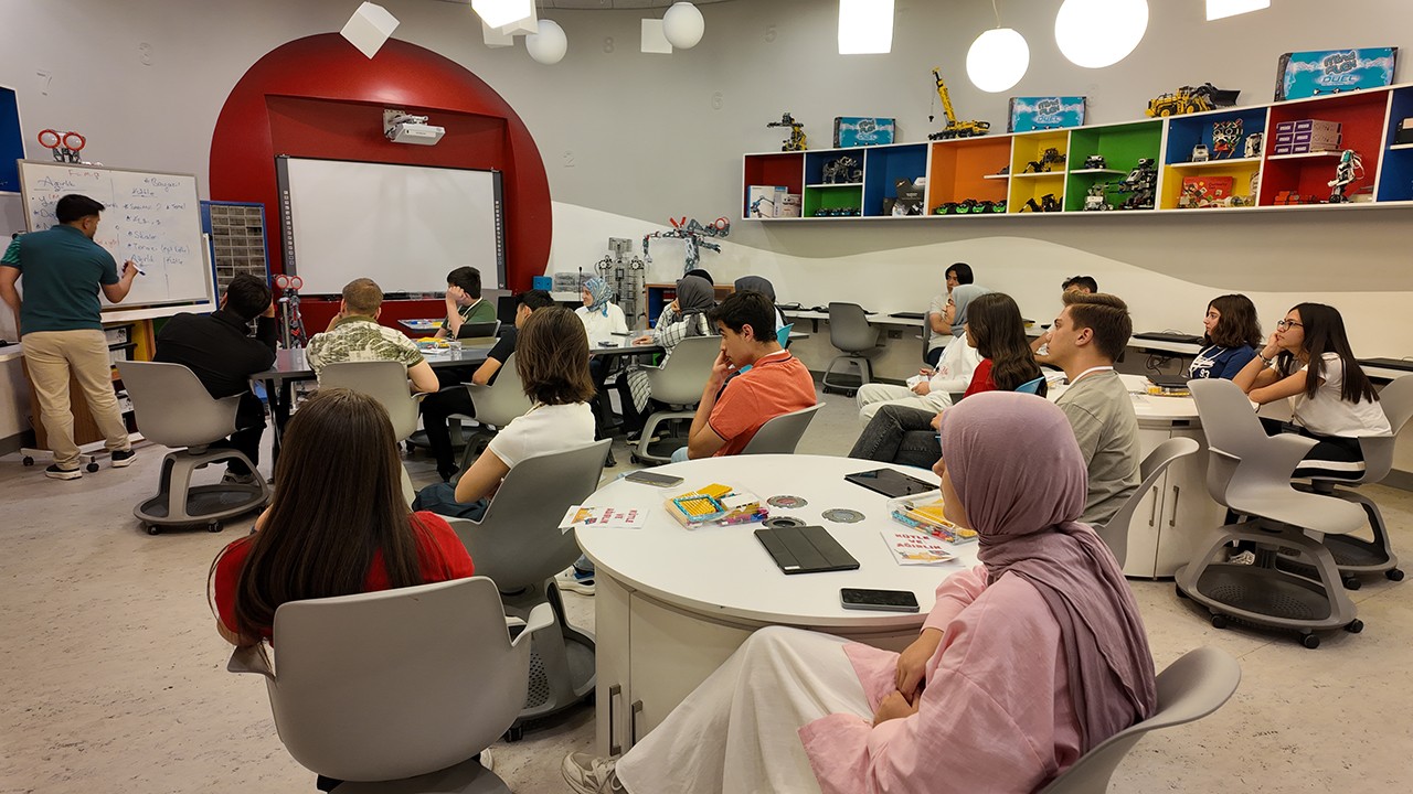 Konya Bilim Merkezi TÜBİTAK destekli “Formülsüz Fizik 2.0” projesine ev sahipliği yaptı