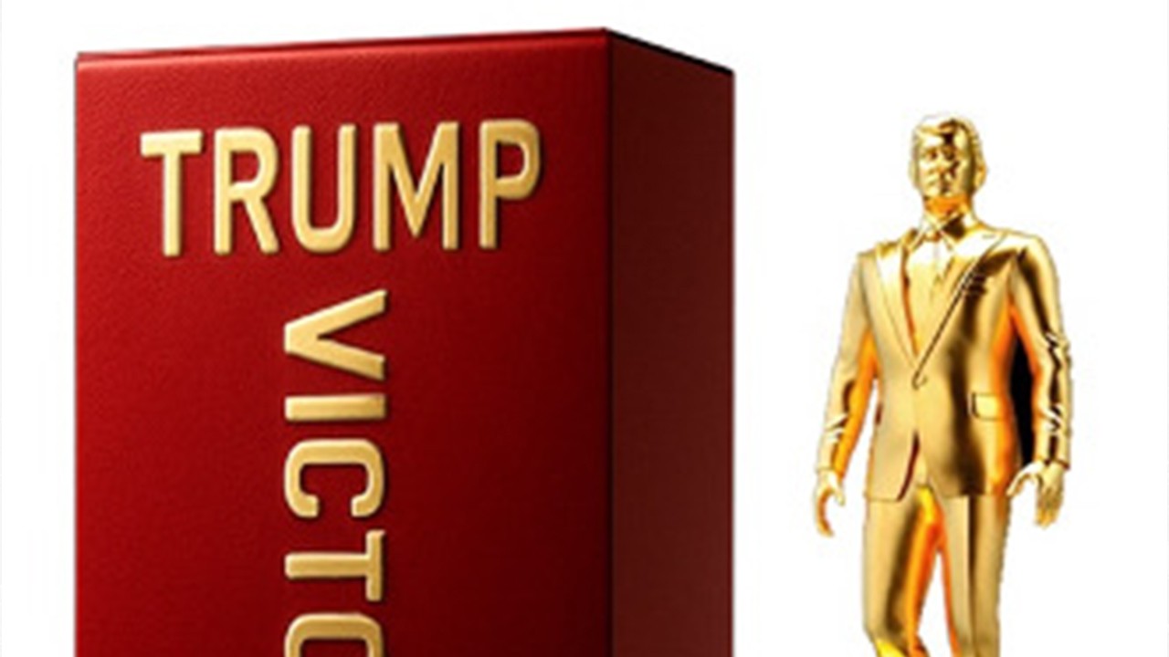 Trump, kapağında kendi mini heykelinin bulunduğu parfüm çıkardı