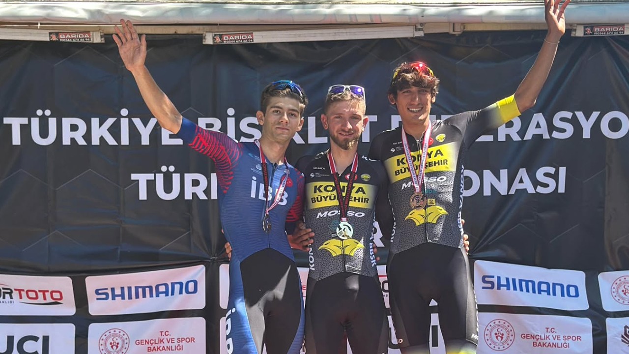 Büyükşehir’in pedalları Türkiye Yol Şampiyonası’nda tozu dumana kattı