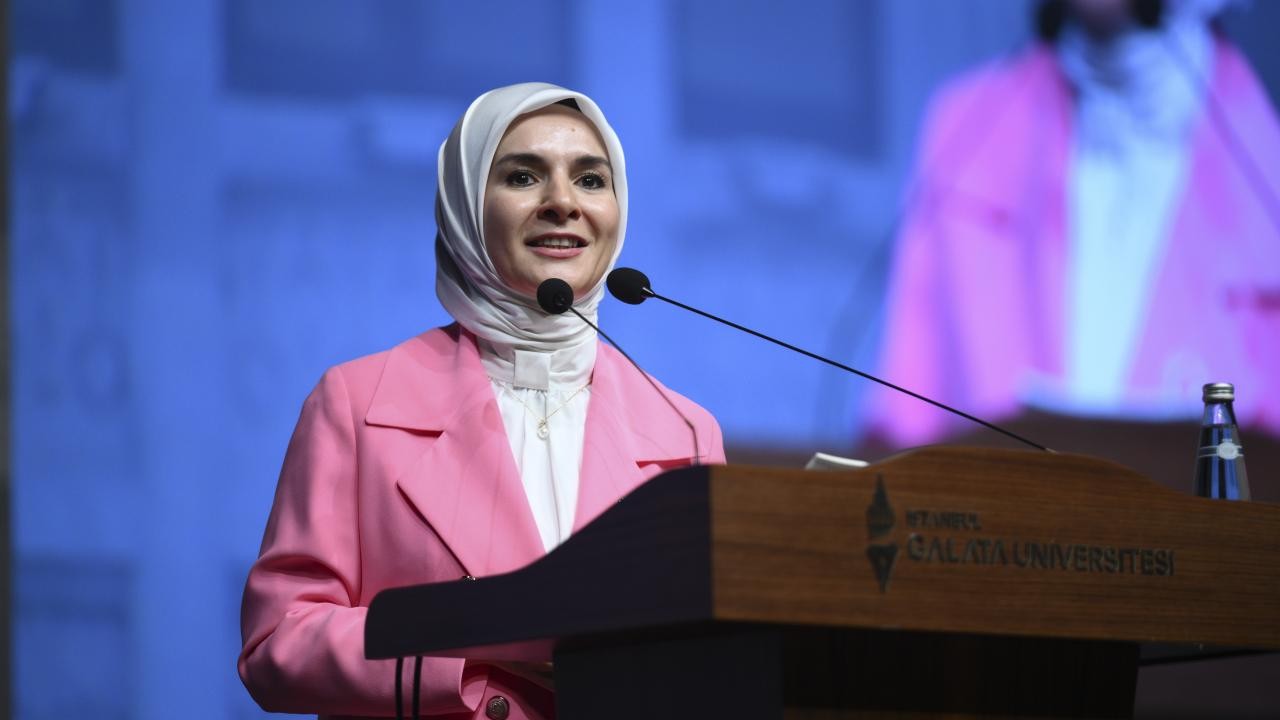 Bakan Göktaş'tan koruyucu aileyle büyüyen çocuklara mektup