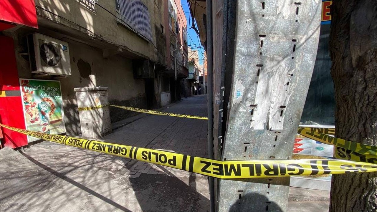 Kayınpederi, tartıştığı gelinini tabancayla öldürdü