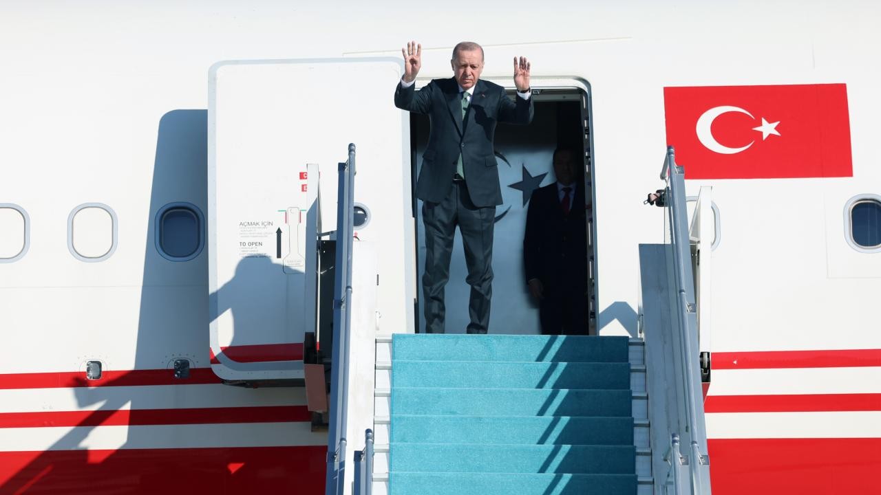 Cumhurbaşkanı Erdoğan, Azerbaycan'a gitti