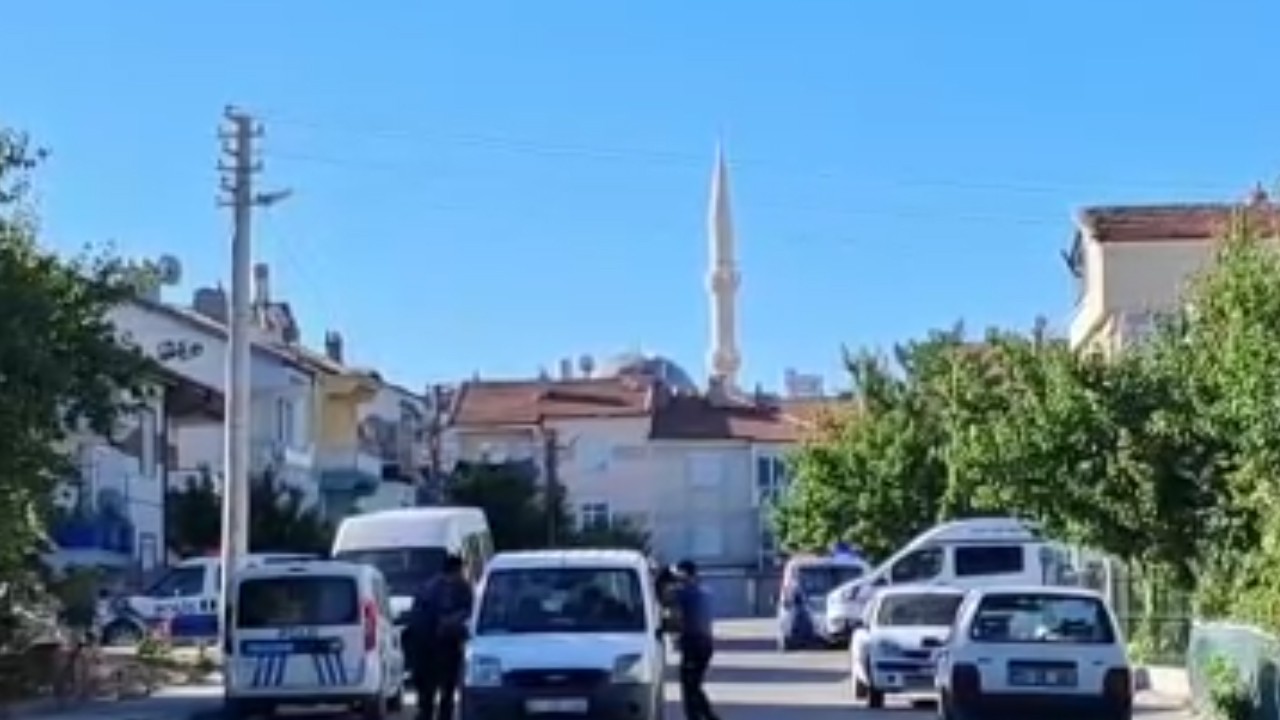 Nişana karşı çıkan kızın babasını tüfekle vurdu