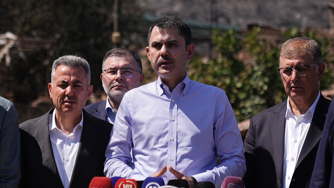 Bakan Kurum: Yangınlardan etkilenen vatandaşlarımızın her ihtiyacına cevap vereceğiz