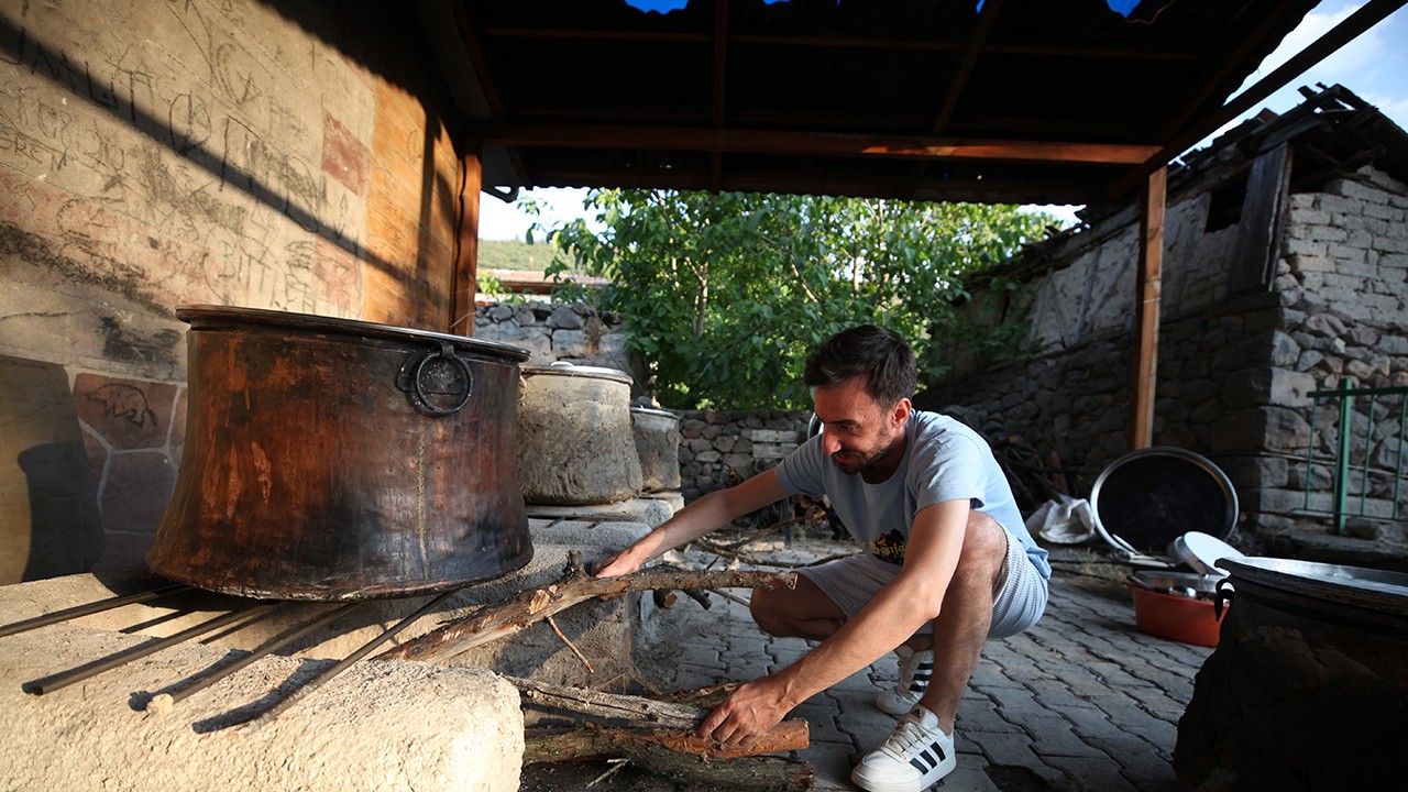 Asırlık imece usulü keşkek yapma geleneği sürdürülüyor