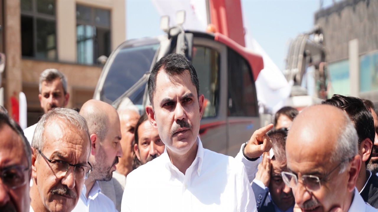 Bakan Kurum’dan deprem bölgesindeki müteahhitlere uyarı