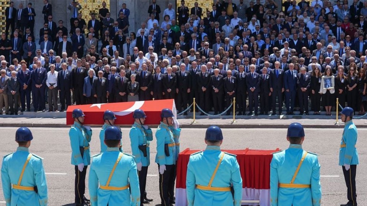 Eski CHP Genel Başkanı Öymen için Meclis'te tören düzenlendi