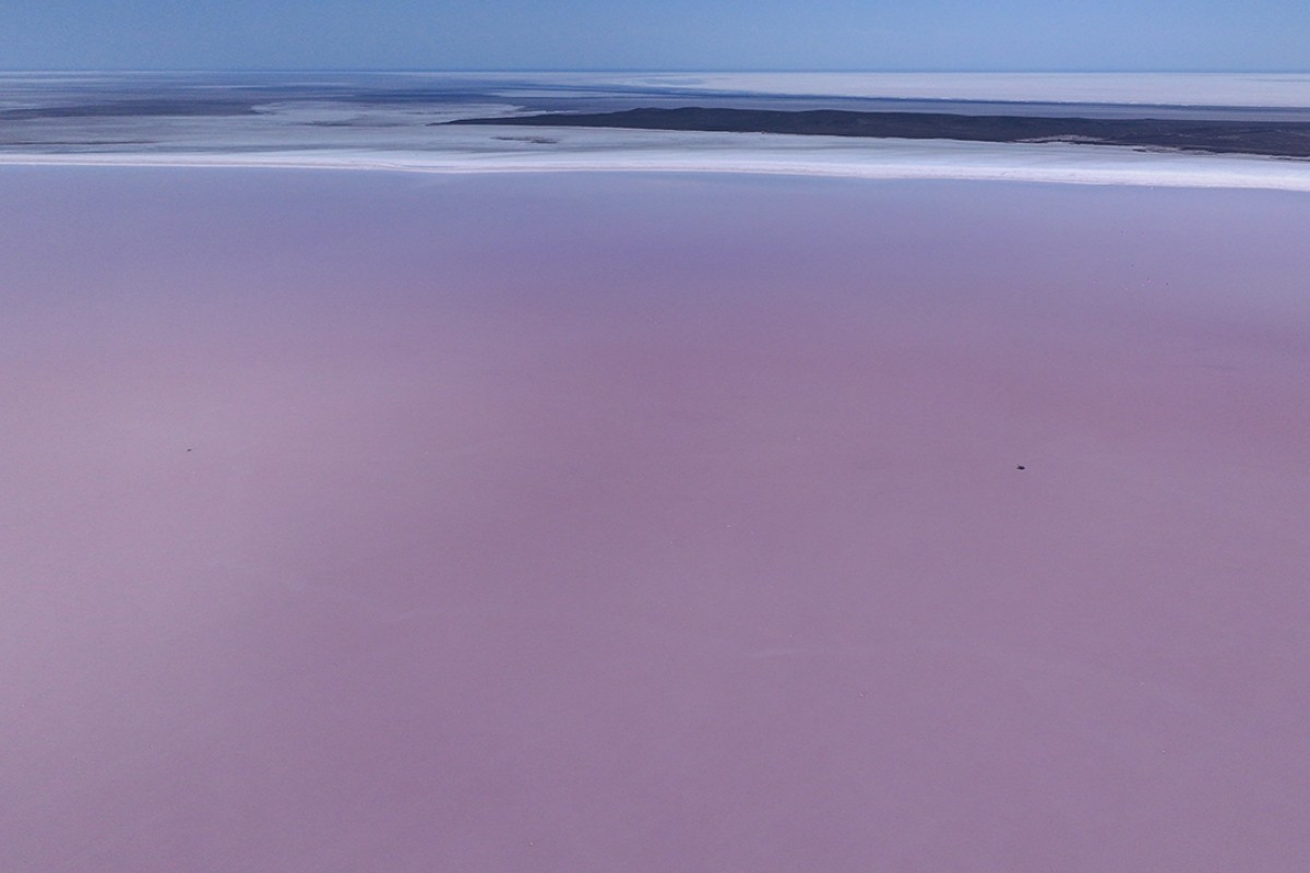 Pembe, kırmızı ve beyazın buluştuğu yer: Tuz Gölü