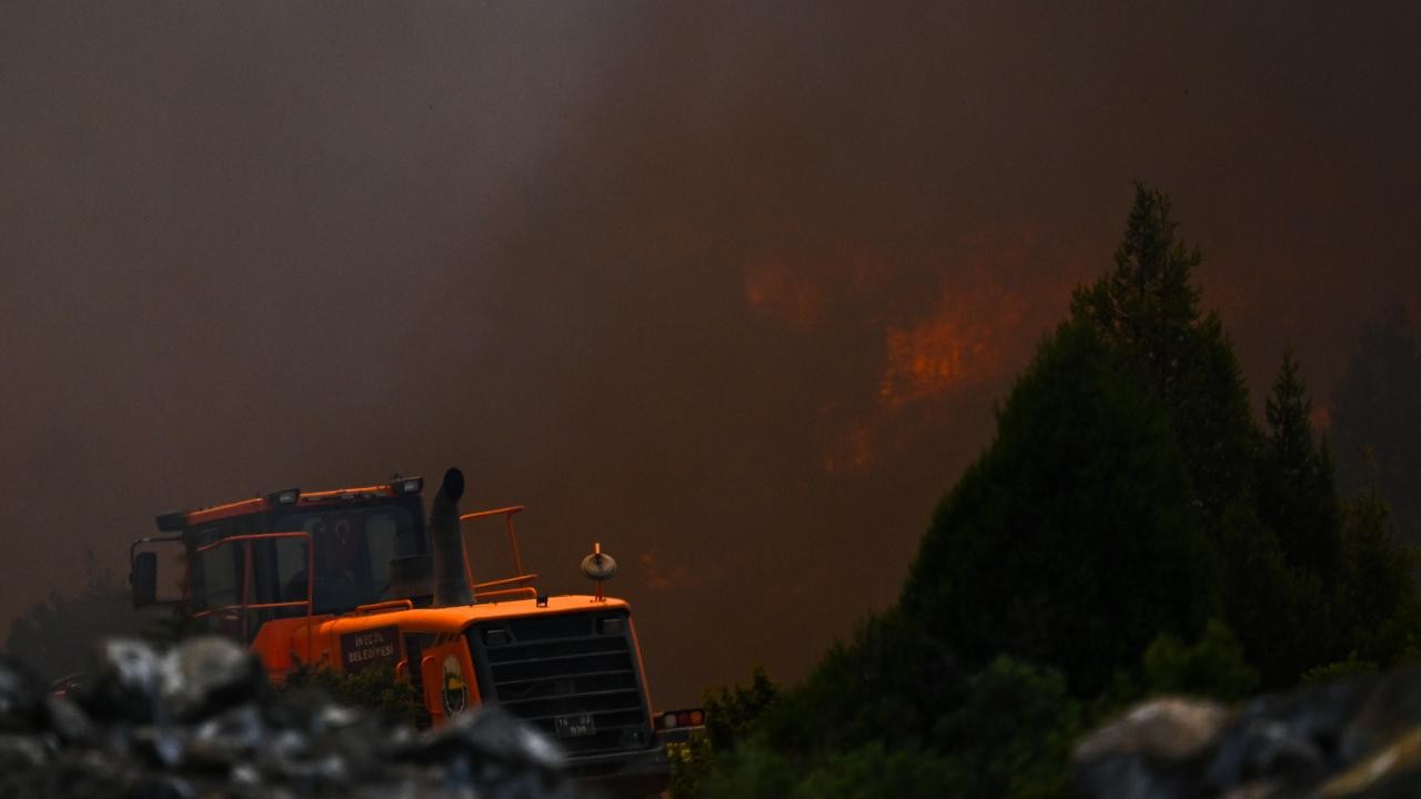 Bursa'daki orman yangınına müdahale 3. gününde sürüyor