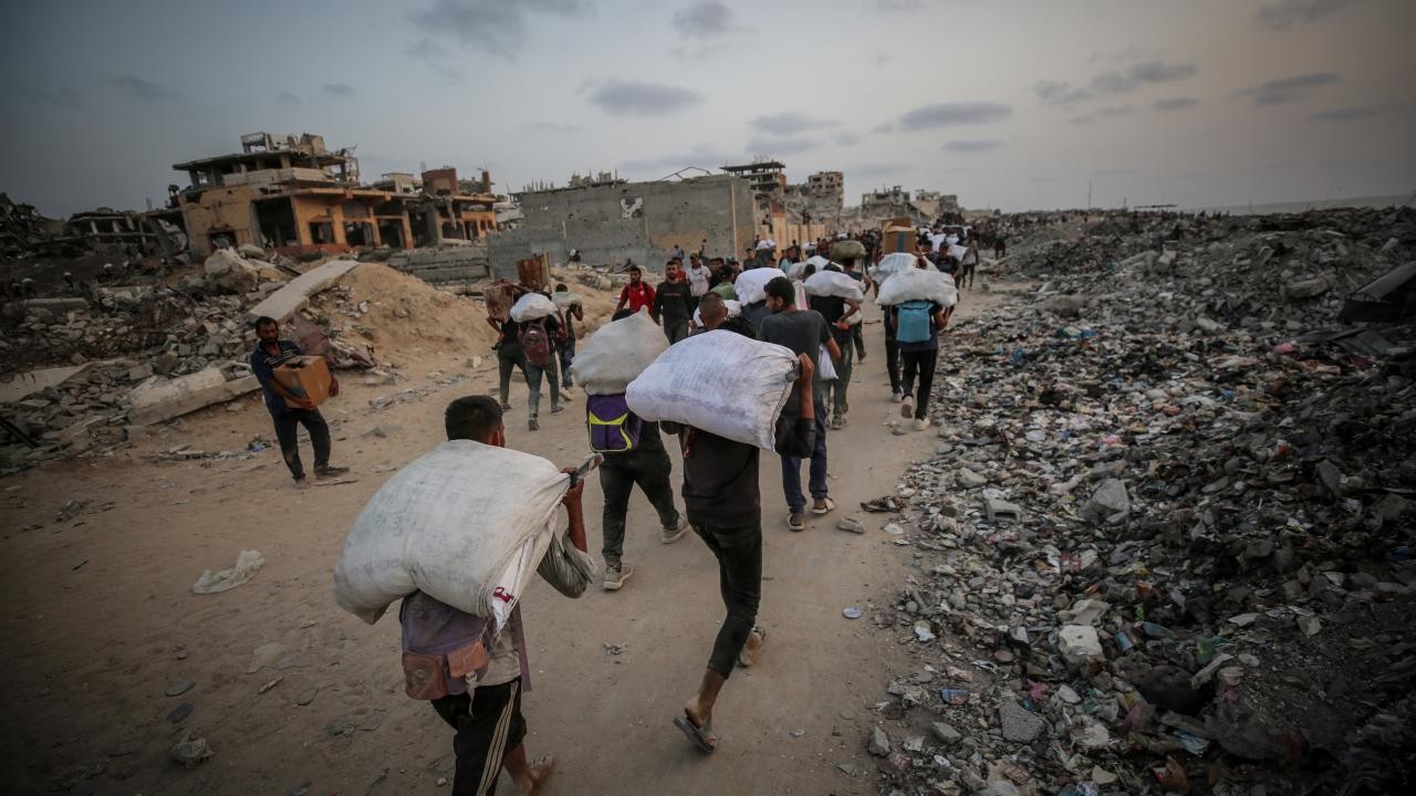 Gazze’ye ulaşan yardım “ihtiyaç denizinde sadece bir damla“ olarak görülüyor