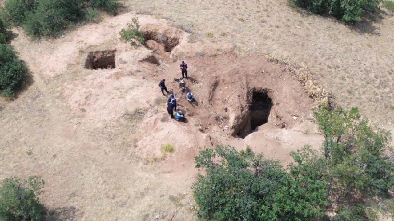 Kaçak kazı yaptılar, dronla yakalandılar