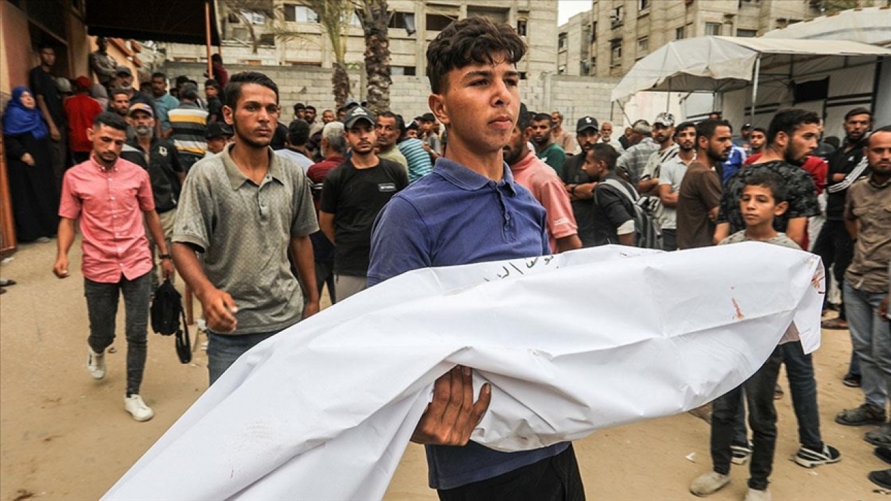 İsrail’in kıtlığı dayattığı Gazze Şeridi’nde son 24 saatte 5 kişi daha açlıktan hayatını kaybetti