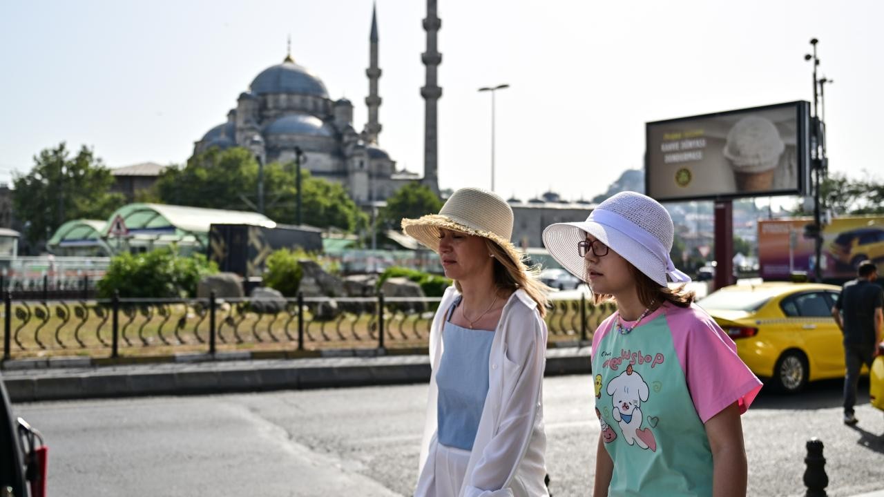 Hava sıcaklıkları 12 kentte 40 derecenin üzerine çıktı