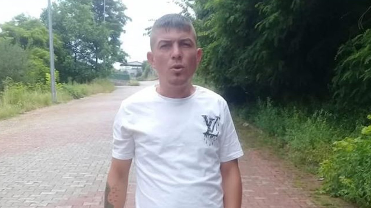 Evin balkonunda tartıştığı 2 kişiyi tabancayla öldürdü