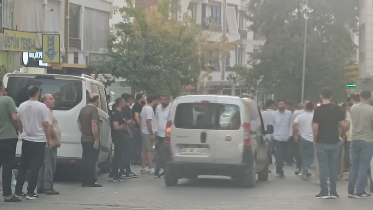 Kırtasiyesini kapatırken maskeli kişilerin silahlı saldırısında yaralandı