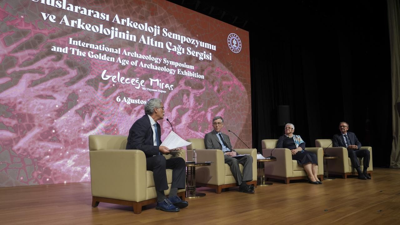 Yerli ve yabancı arkeologlar “Uluslararası Arkeoloji Sempozyumu“nda bir araya geldi