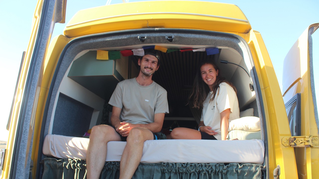 Dünya turuna çıkan İsviçreli çift Meke Gölü’nde