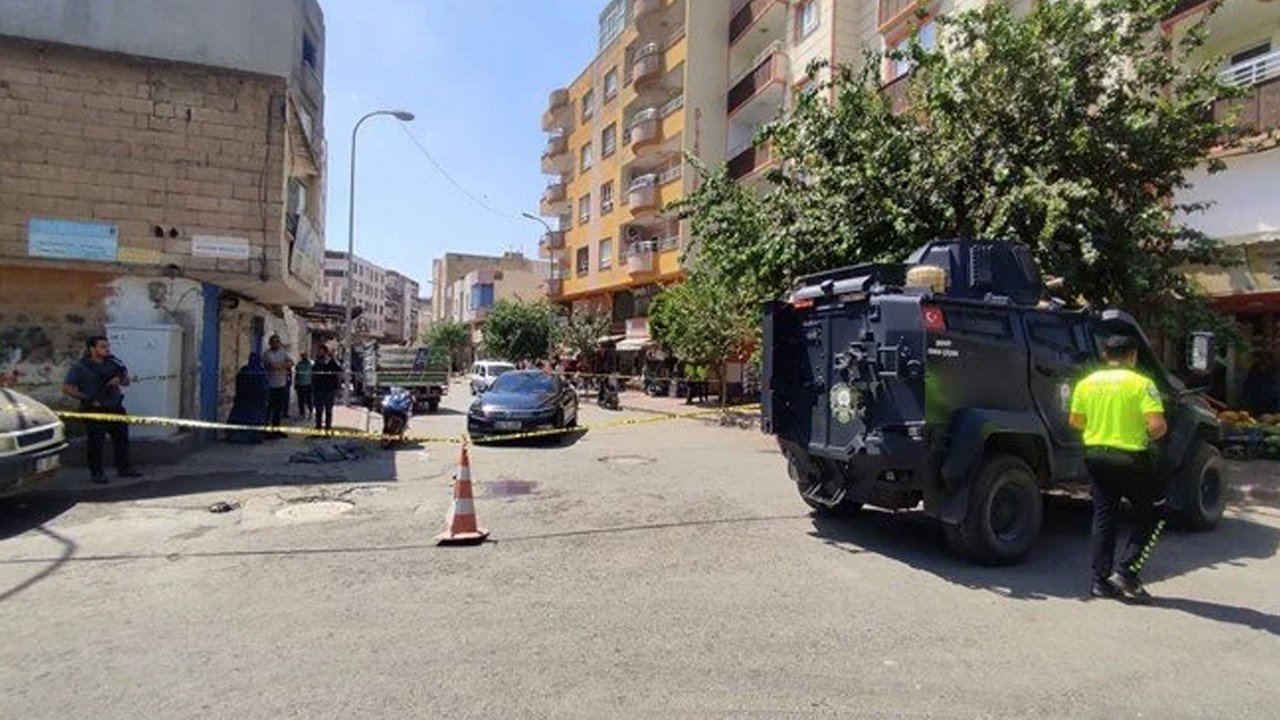 Akrabaların kavgasında kan aktı: 1 ölü, 3 yaralı