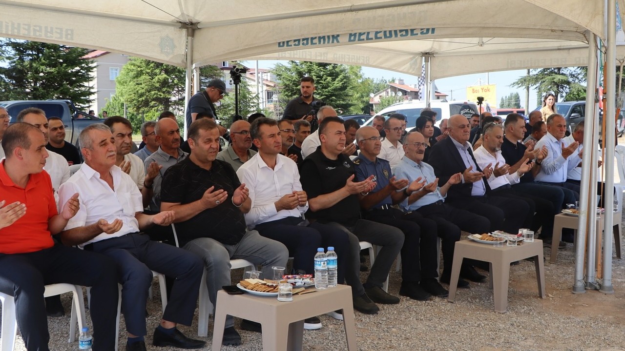 Beyşehir’e yeni yatırım: Kooperatif hizmet binasının temeli atıldı