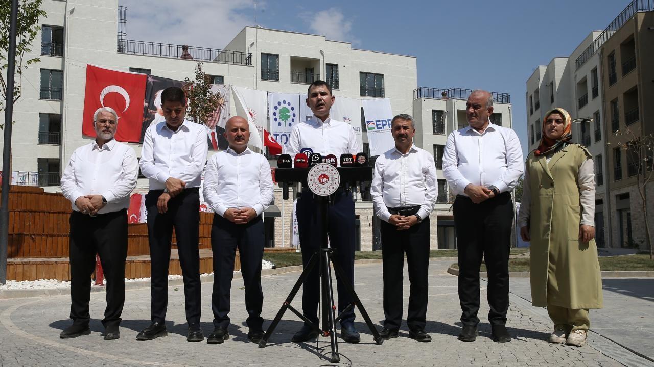 Bakan Kurum: Deprem bölgesinde devlet çalıştı, millet kazandı