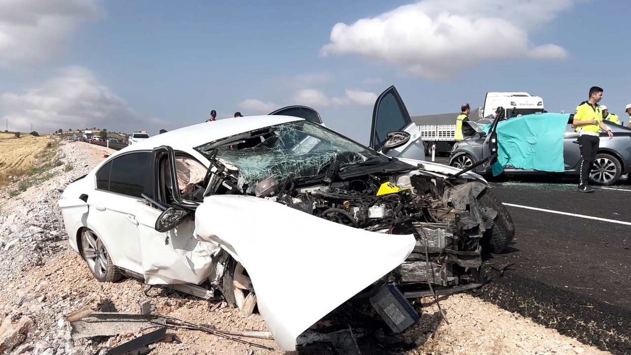 Kazada ölen aynı aileden 4 kişi toprağa verildi