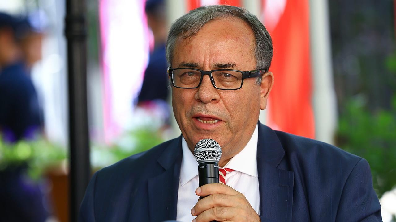 Eski Sağlık Bakanı hayatını kaybetti