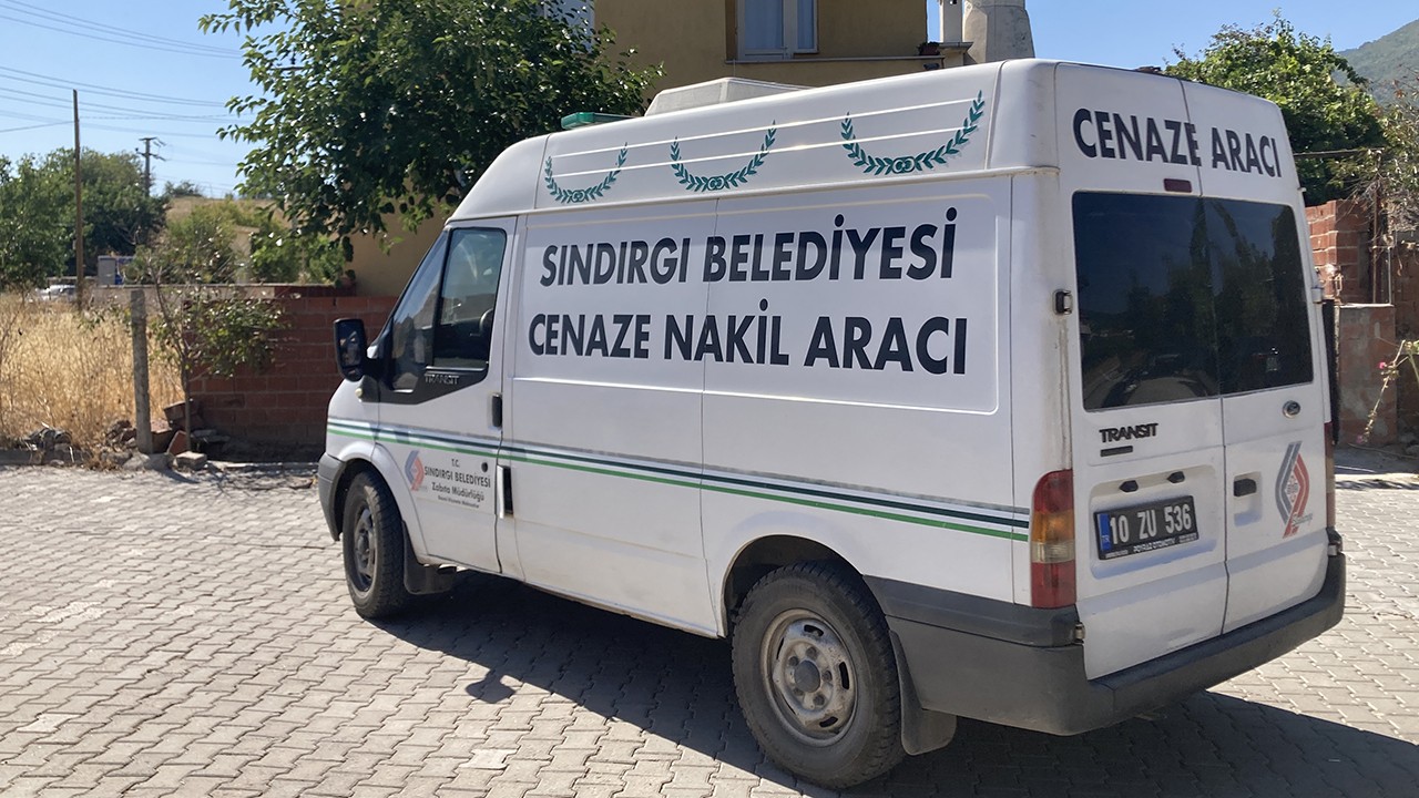 Balıkesir’deki depremde ölen kişinin cenazesi İzmir’e gönderildi