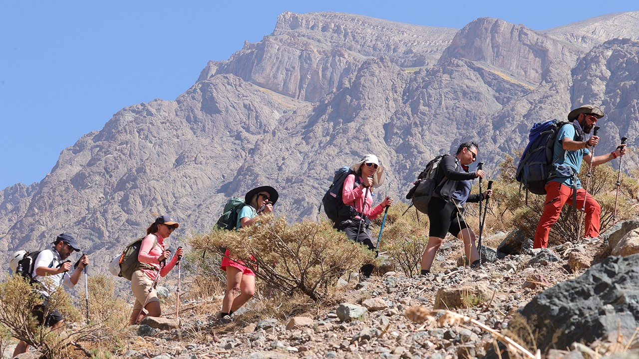 Türkiye’nin en yüksek ikinci zirvesi Uludoruk, bakir doğasıyla dağcıların yeni gözdesi oldu