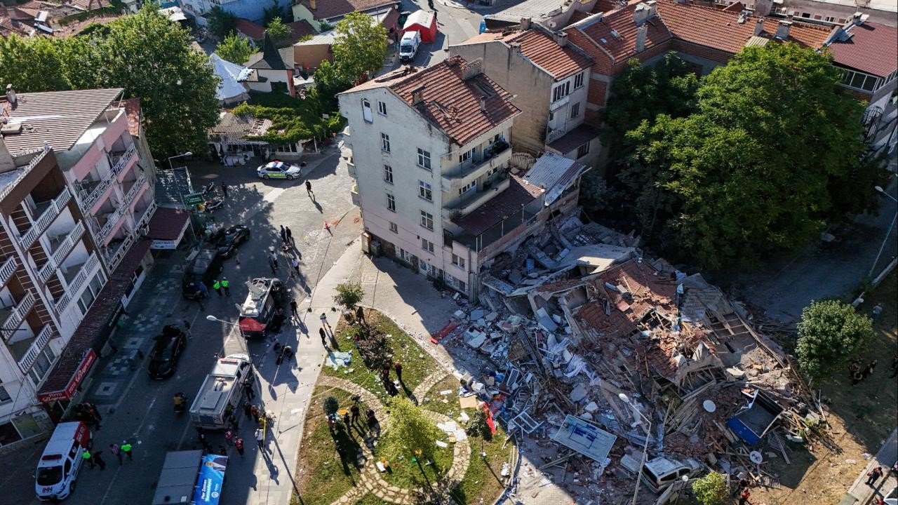 Balıkesir'de hasar tespit çalışmaları sürüyor