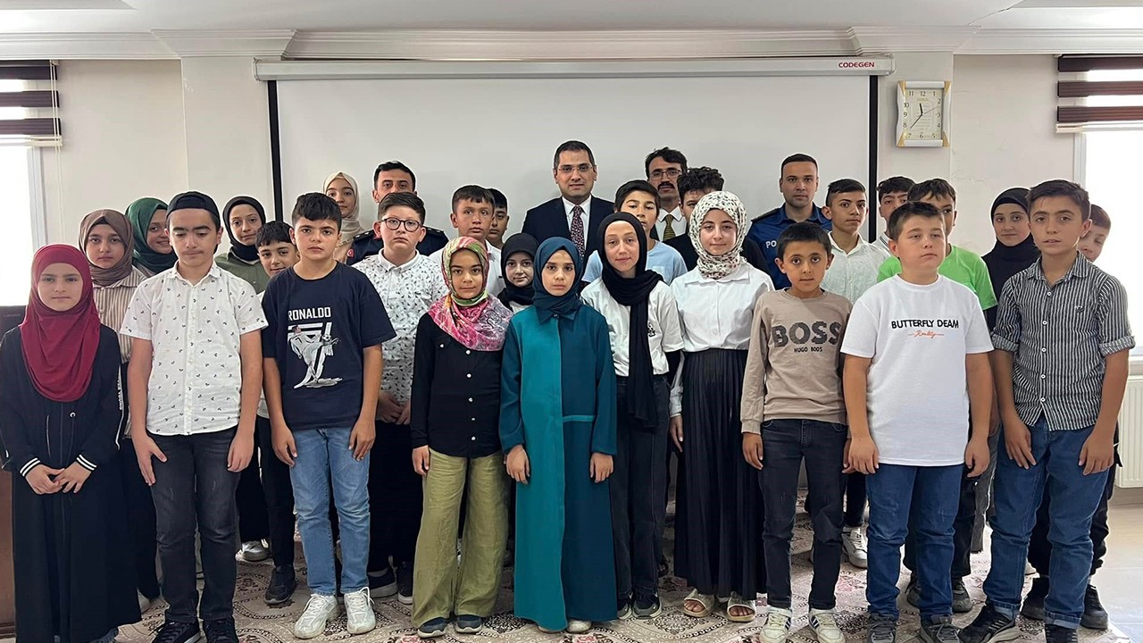 Bozkır’da Kur’an kursu öğrencilerine bilgi yarışması