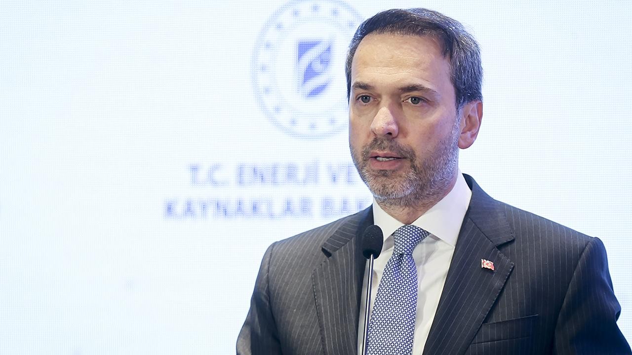 Bakan Bayraktar: Suriye'ye 900 megavatlık elektrik ihracatı yapabileceğiz