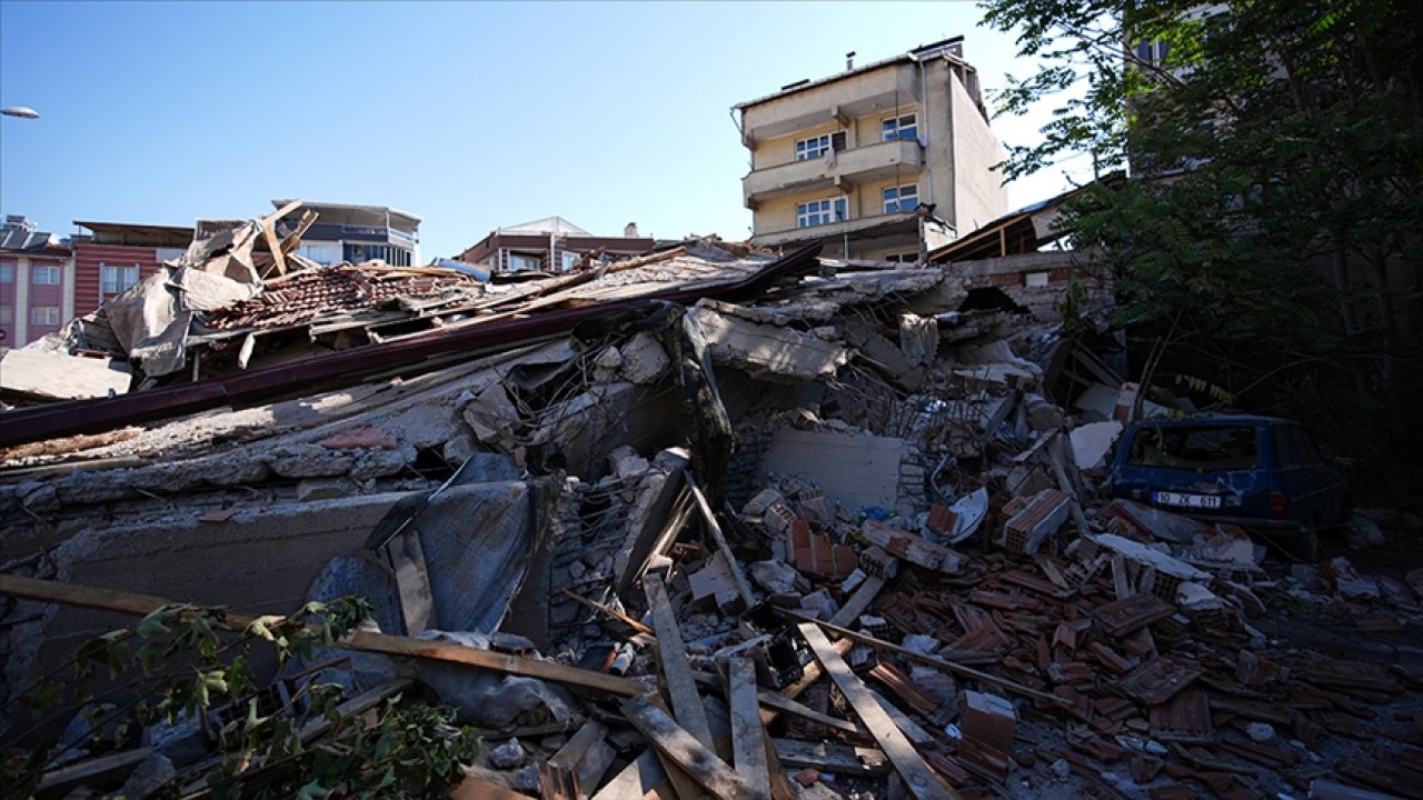Balıkesir Sındırgı depreminin ardından hasar tespit çalışmaları tamamlandı