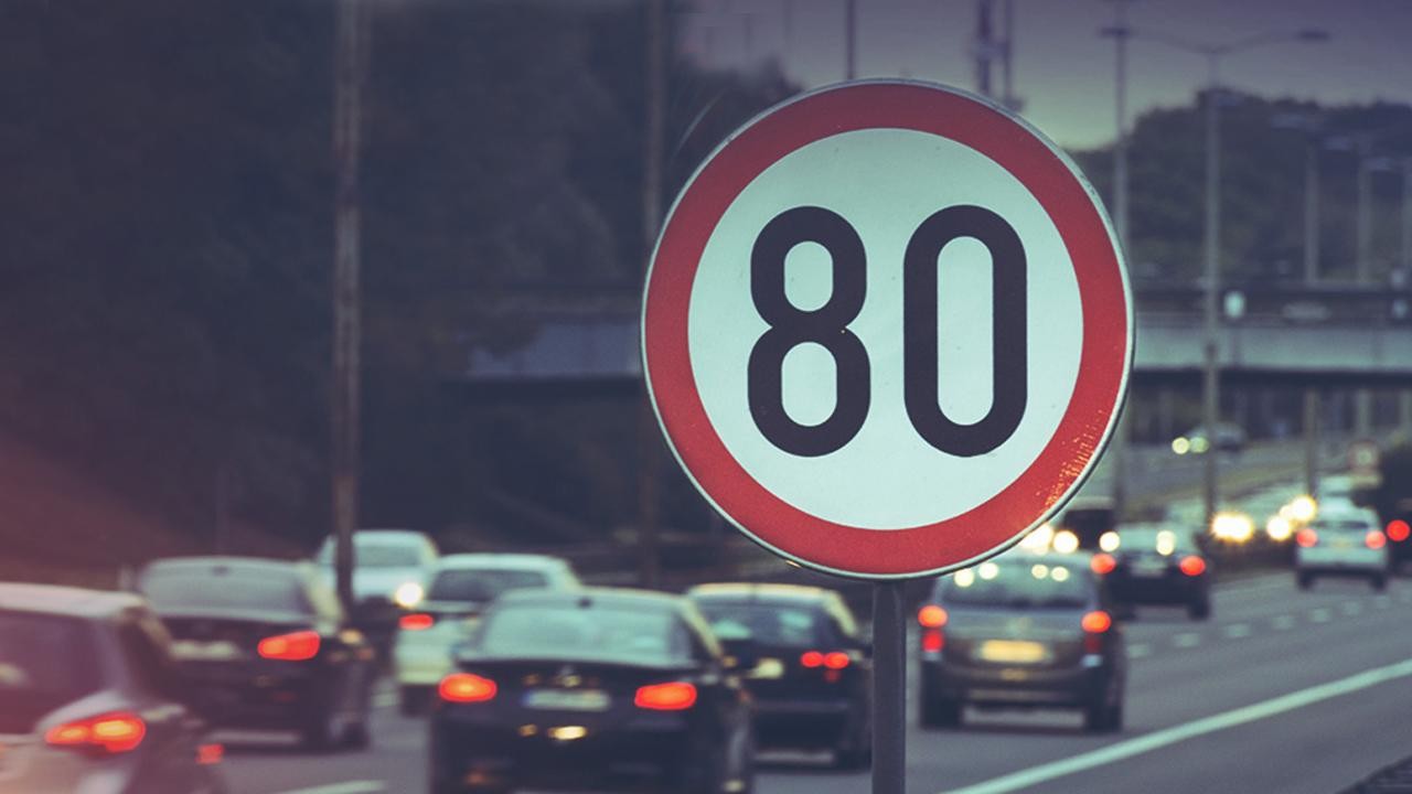 Trafik levhaları yeniden düzenlenecek