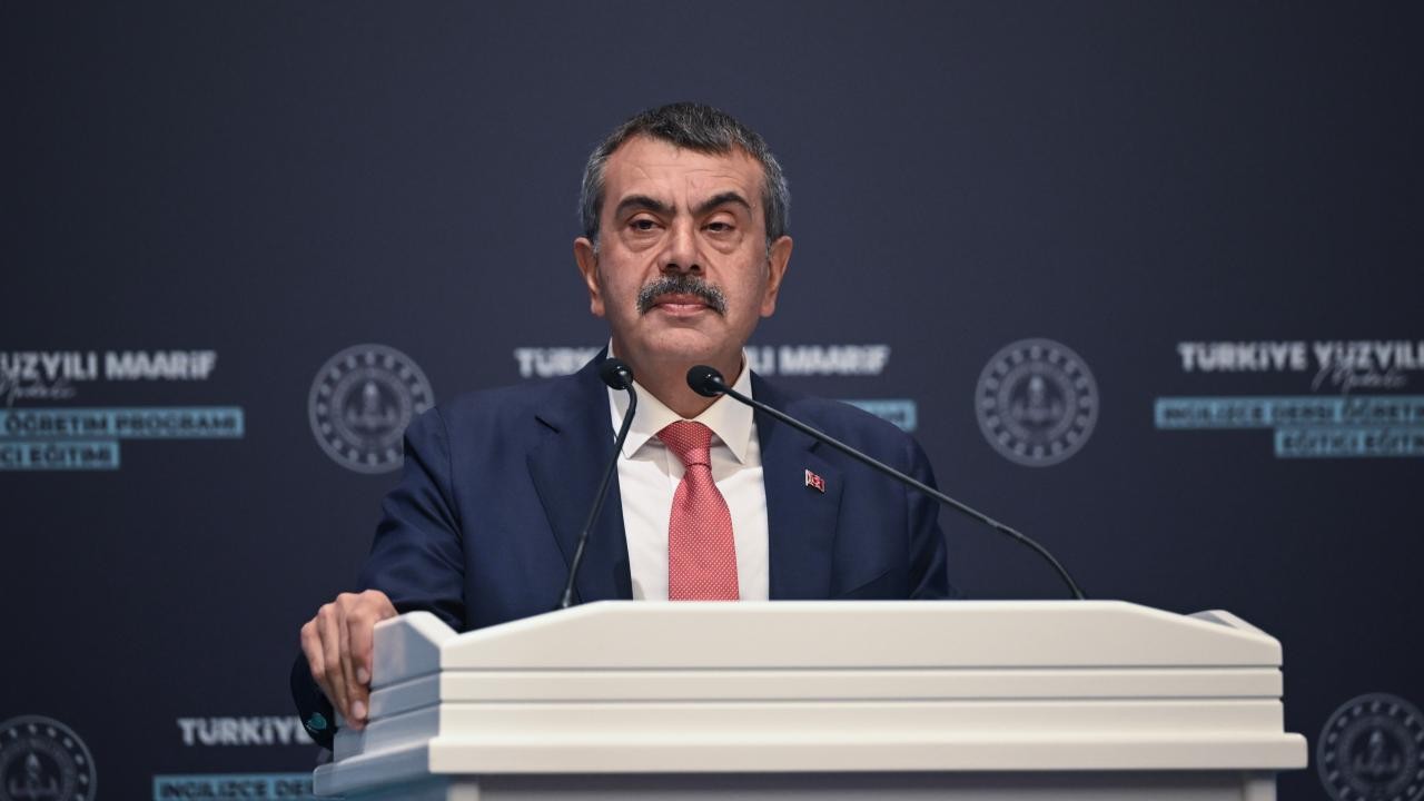 Bakan Tekin: Yoğunlaştırılmış yabancı dil uygulamasını yaygınlaştıracağız