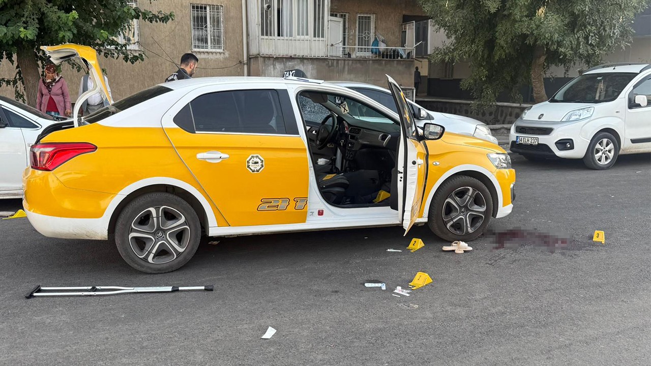 Boşanma aşamasındaki şahıs, önce eşini öldürdü sonra yaşamına son verdi