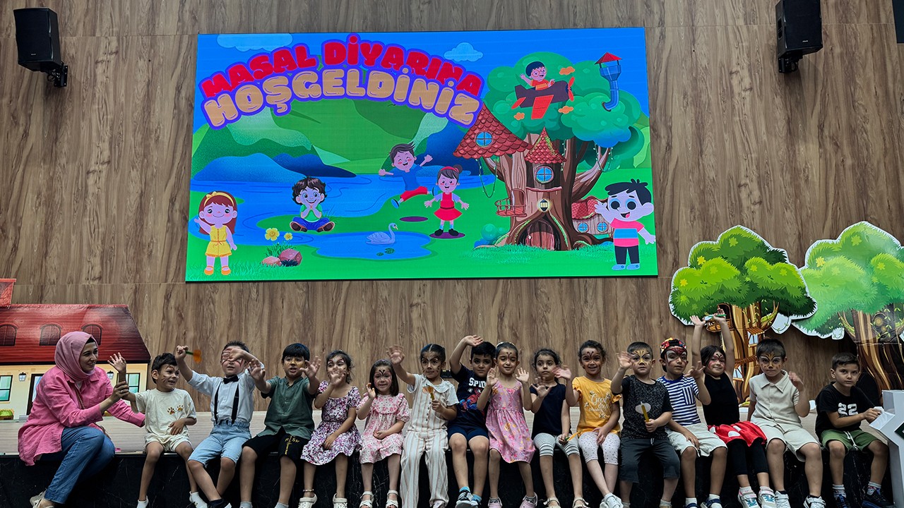 Minikler "Hoş Kubbe Masal Atölyesi'ni" çok sevdi