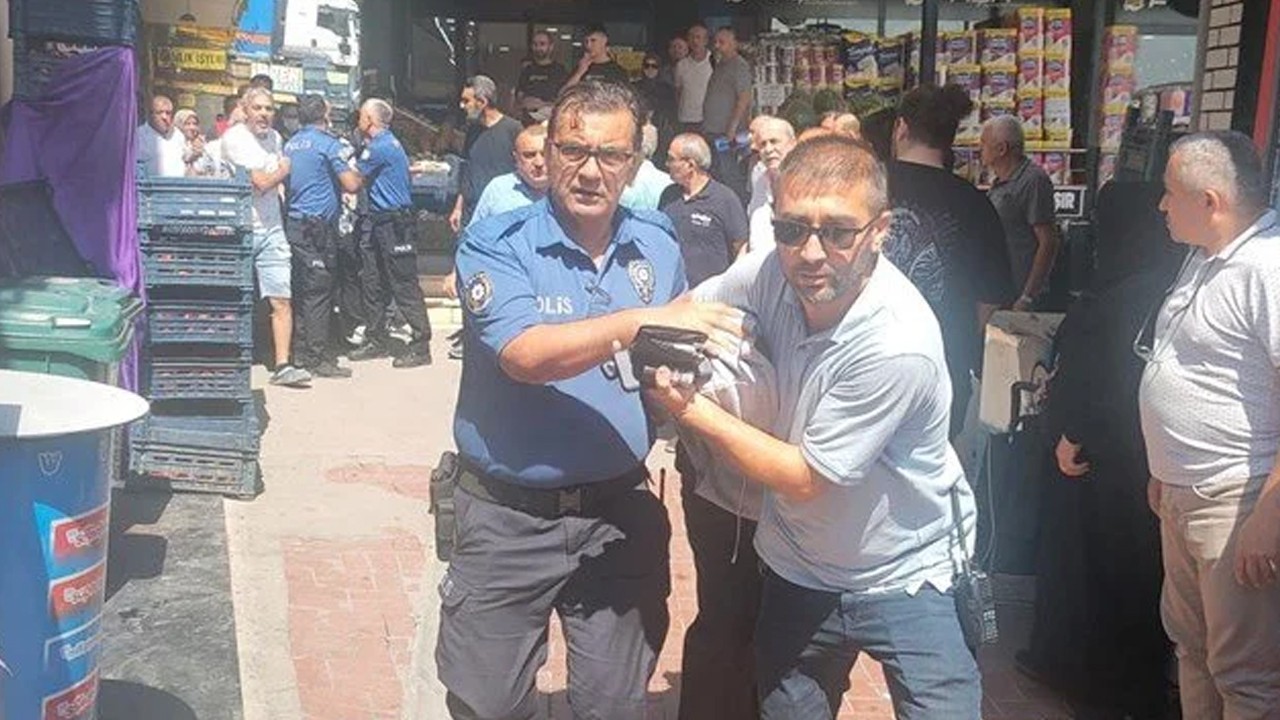 Kurusıkı silahlı kuyumcu soygununa esnaftan meydan dayağı