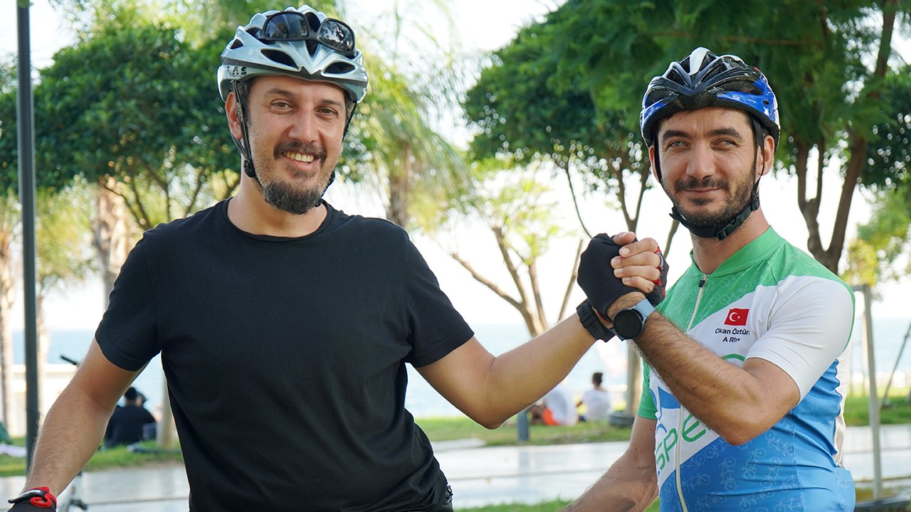 Görme yetisini kaybetti ama tutkusu bisikletten vazgeçmedi