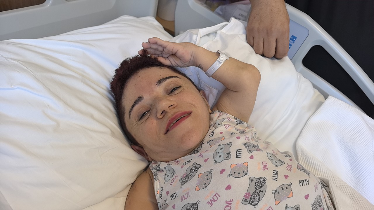 24 kilo ağırlığındaki Nurdan'ın yumurtalıklarından 3 kilo kist çıkarıldı